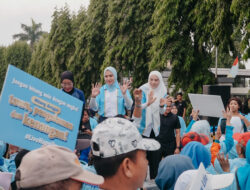 Purnama Wulan Sari Mirza Lepas Peserta Jalan Sehat Lansia, Ajak Wujudkan Lansia Sehat dan Bahagia