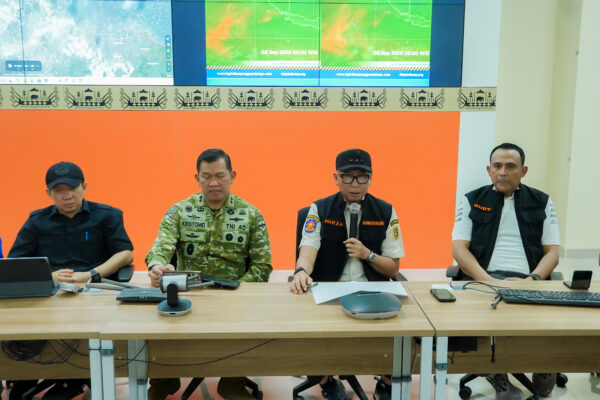 Abu Vulkanik Anak Krakatau Mengarah ke Lampung, Gubernur Alihkan KBM ke Daring 7 Hingga 8 September 2026