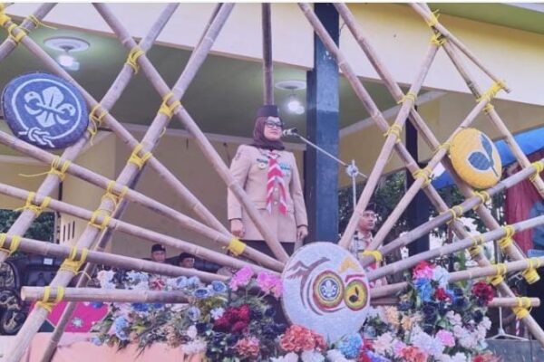Bupati Ela Pimpin Apel Hari Pramuka ke-65, Teguhkan Semangat Disiplin dan Gotong Royong